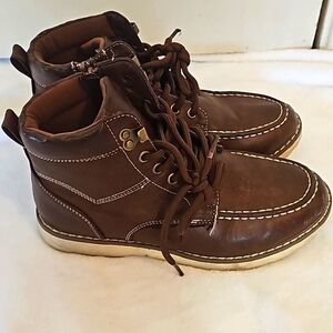 Steve Madden Boys Boots sz 3